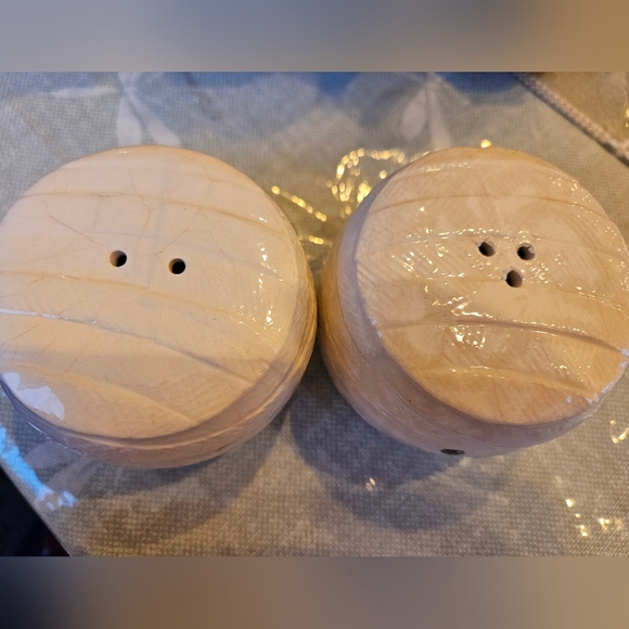 10 Strawberry Street Halloween Mummy Salt & Pepper Shakers Cute Eyes White Funny - Picture 2 of 4